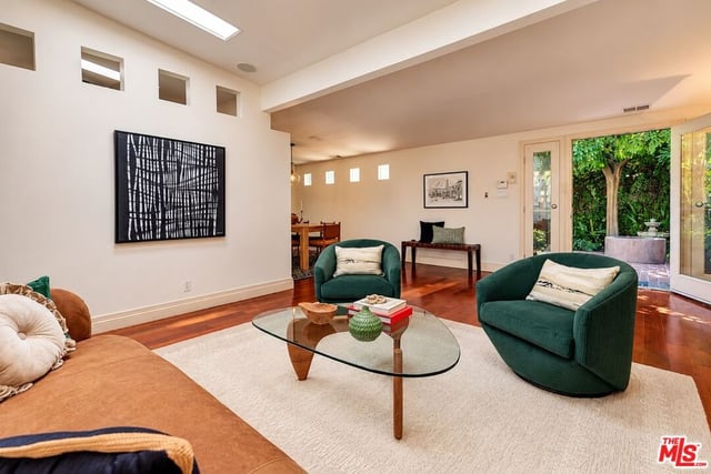 8513 Walnut Drive, Los Angeles, CA 90046 — photo 7 of 21