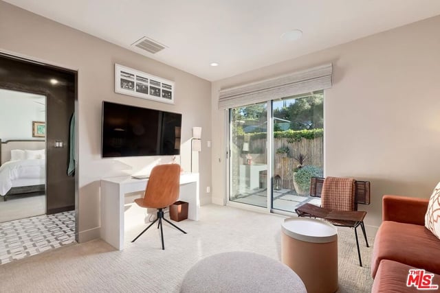 11545 Dona Cecilia Drive, Studio City, CA 91604 — photo 23 of 30
