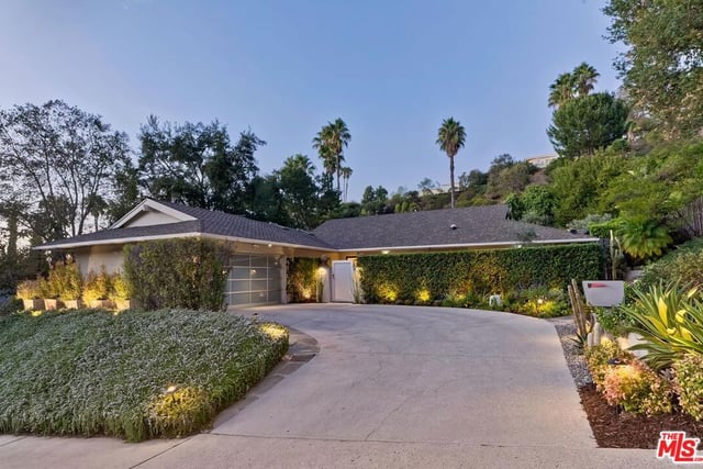 11545 Dona Cecilia Drive, Studio City, CA 91604 — photo 28 of 30