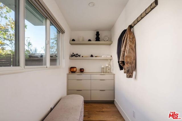 1563 Hi Point Street, Los Angeles, CA 90035 — photo 10 of 42