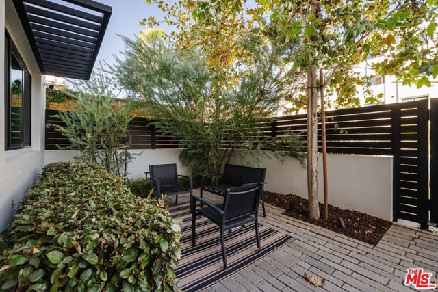 1563 Hi Point Street, Los Angeles, CA 90035 — photo 8 of 42