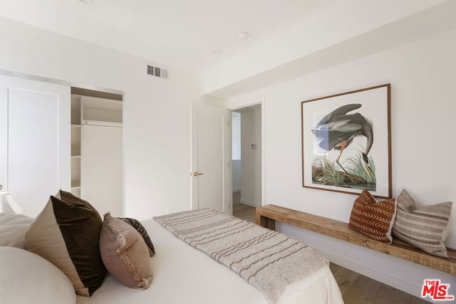 1231 1/2 N June Street, Los Angeles, CA 90038 — photo 23 of 37