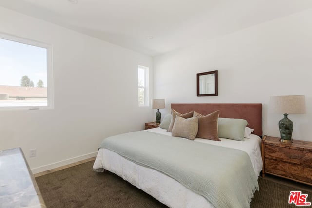 1231 1/2 N June Street, Los Angeles, CA 90038 — photo 25 of 37