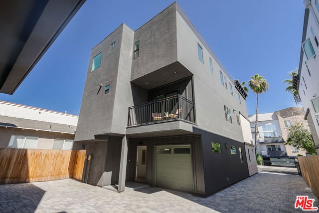 1231 1/2 N June Street, Los Angeles, CA 90038 — photo 33 of 37