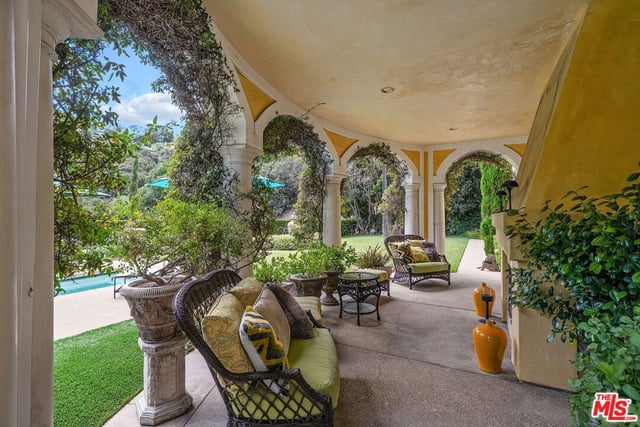13935 Durham Road, Beverly Hills, CA 90210 — photo 17 of 21