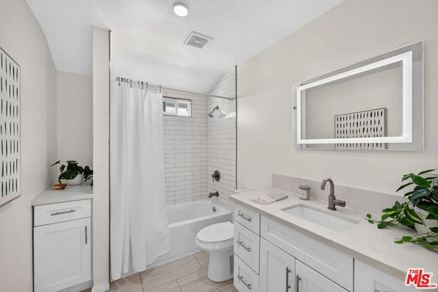 1442 Ellsmere Avenue, Los Angeles, CA 90019 — photo 11 of 22