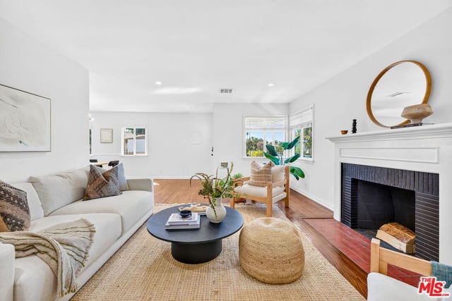 1442 Ellsmere Avenue, Los Angeles, CA 90019 — photo 5 of 22