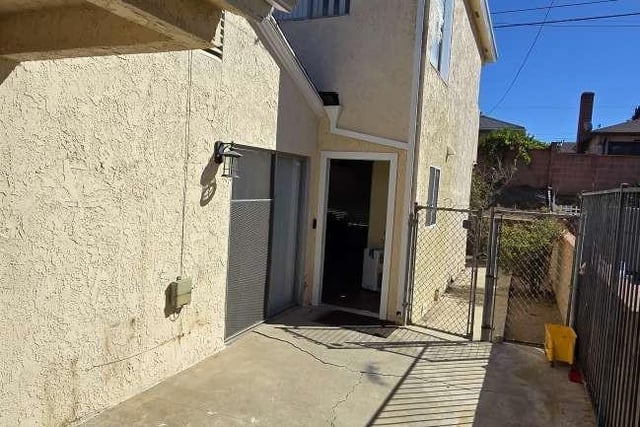 11612 Cimarron, Hawthorne, CA 90250 — photo 2 of 32