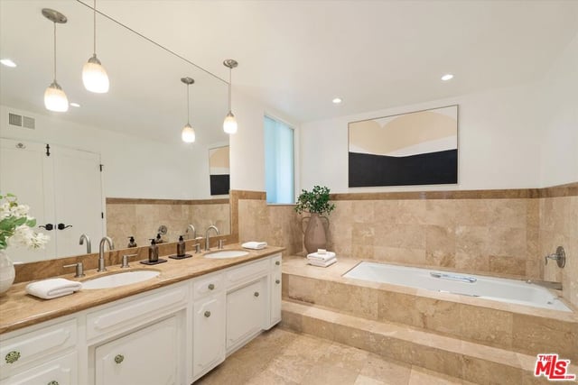 9830 Beeson Drive, Los Angeles, CA 90210 — photo 18 of 36