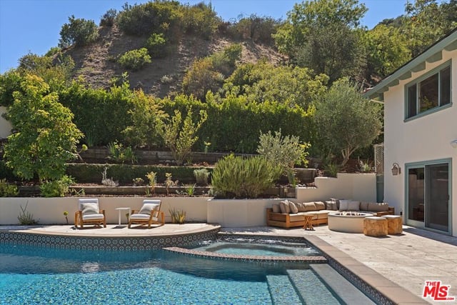 9830 Beeson Drive, Los Angeles, CA 90210 — photo 8 of 36
