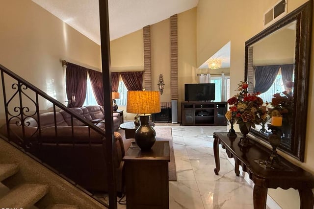 1520 Jason Place, Oxnard, CA 93033 — photo 2 of 20