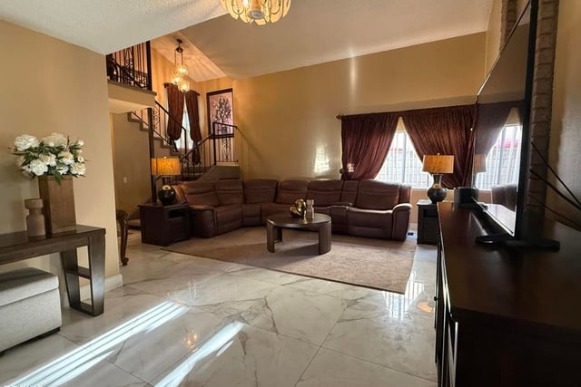 1520 Jason Place, Oxnard, CA 93033 — photo 3 of 20