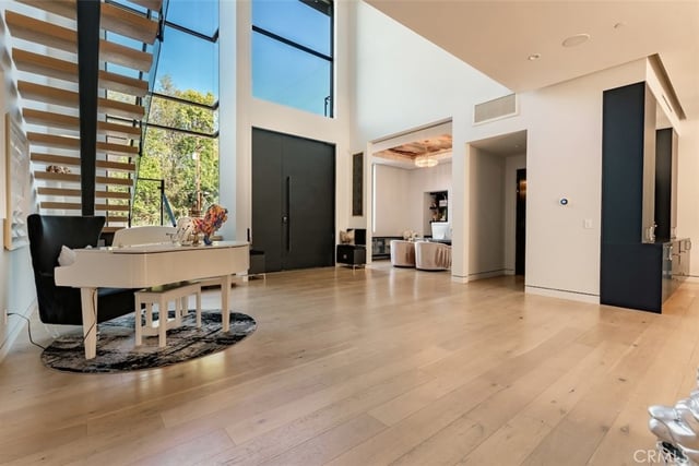 5301 Amestoy Avenue, Encino, CA 91316 — photo 5 of 65