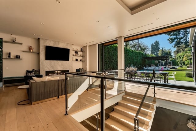 5301 Amestoy Avenue, Encino, CA 91316 — photo 8 of 65