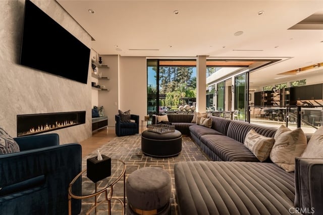 5301 Amestoy Avenue, Encino, CA 91316 — photo 9 of 65