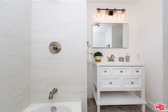 4350 Berryman Avenue 10, Los Angeles, CA 90066 — photo 12 of 21