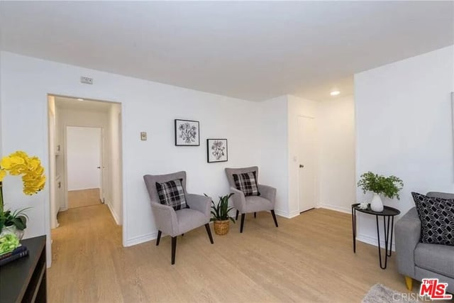 4350 Berryman Avenue 10, Los Angeles, CA 90066 — photo 6 of 21