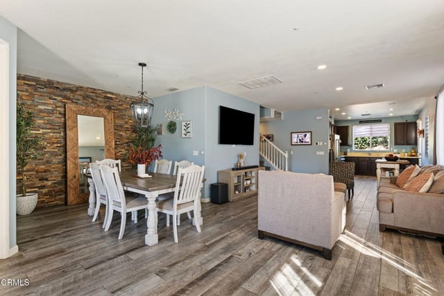 5460 Dunbar Drive, Oxnard, CA 93033 — photo 5 of 28