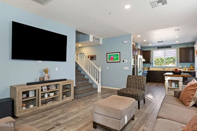 5460 Dunbar Drive, Oxnard, CA 93033 — photo 7 of 28