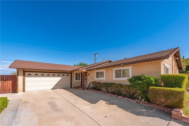856 Moffatt Circle, Simi Valley, CA 93065 — photo 2 of 31