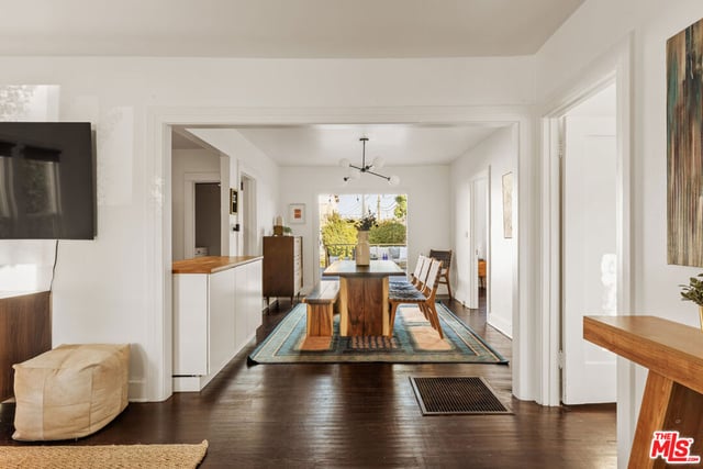 5408 7th Avenue, Los Angeles, CA 90043 — photo 4 of 20