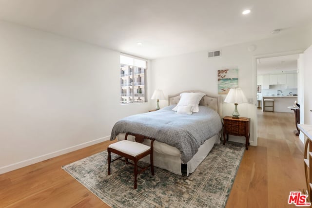 100 S Doheny Drive 811, Los Angeles, CA 90048 — photo 10 of 19