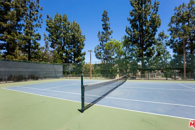 100 S Doheny Drive 811, Los Angeles, CA 90048 — photo 12 of 19