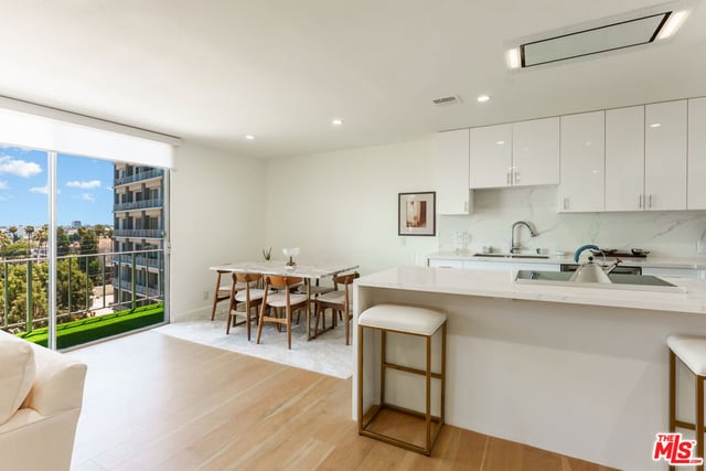 100 S Doheny Drive 811, Los Angeles, CA 90048 — photo 3 of 19