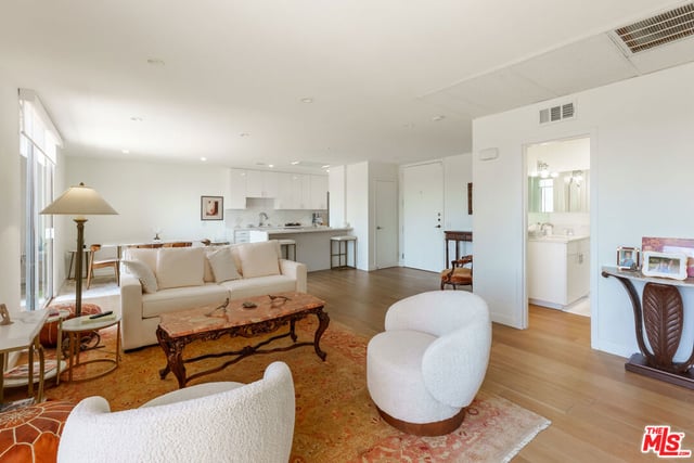 100 S Doheny Drive 811, Los Angeles, CA 90048 — photo 7 of 19