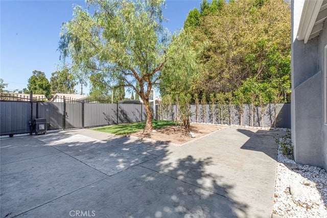 6206 Camellia, North Hollywood, CA 91606 — photo 5 of 73