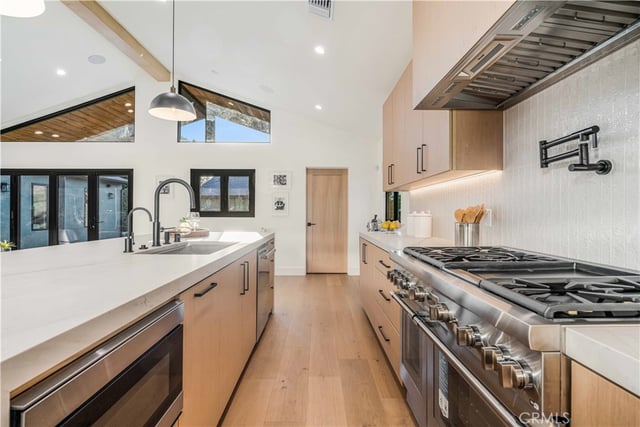 5525 Wortser Avenue, Sherman Oaks, CA 91401 — photo 17 of 46