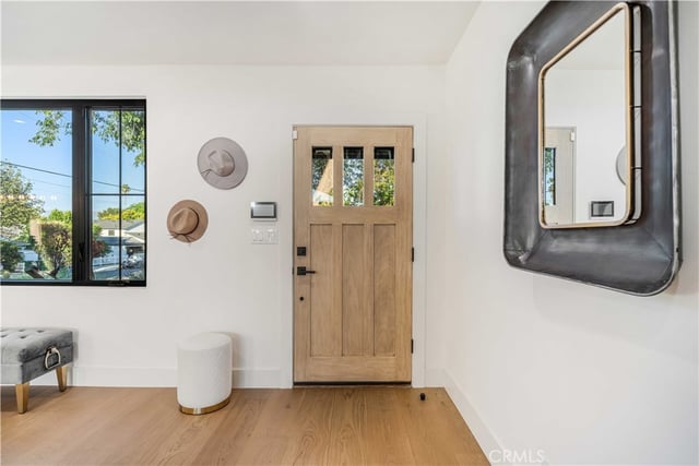 5525 Wortser Avenue, Sherman Oaks, CA 91401 — photo 3 of 46