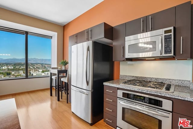 1100 Wilshire Boulevard 2105, Los Angeles, CA 90017 — photo 12 of 39