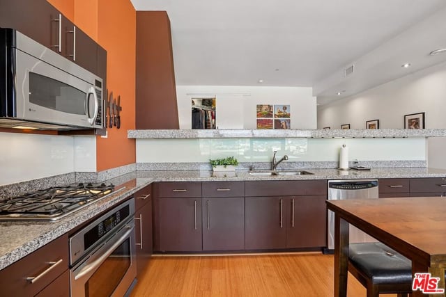 1100 Wilshire Boulevard 2105, Los Angeles, CA 90017 — photo 13 of 39