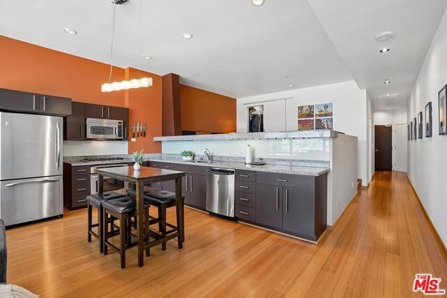 1100 Wilshire Boulevard 2105, Los Angeles, CA 90017 — photo 15 of 39