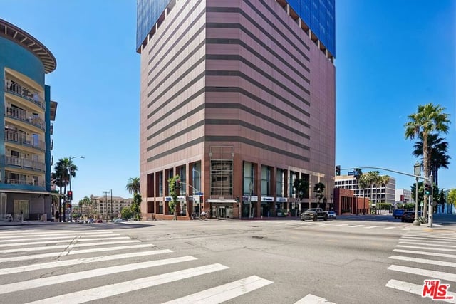 1100 Wilshire Boulevard 2105, Los Angeles, CA 90017 — photo 23 of 39