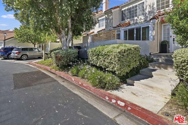4240 Lost Hills Road 903, Agoura Hills, CA 91301 — photo 4 of 47