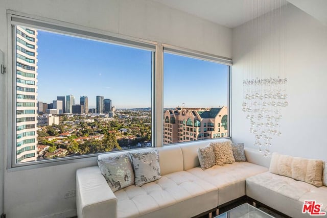 10501 Wilshire Boulevard 1904, Los Angeles, CA 90024 — photo 18 of 24