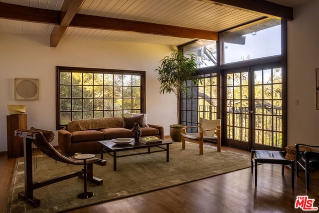 2774 Woodstock Road, Los Angeles, CA 90046 — photo 4 of 34