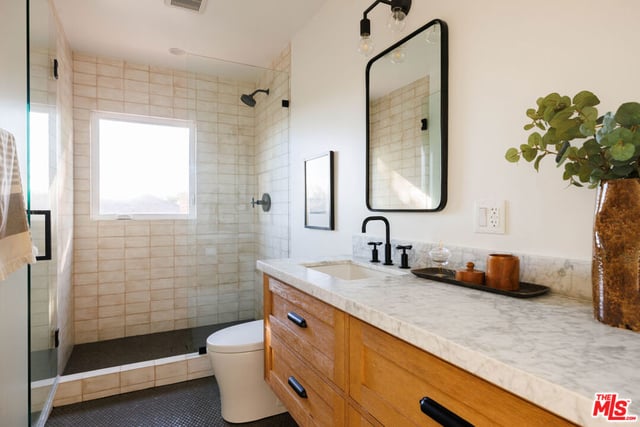 1876 Lemoyne Street, Los Angeles, CA 90026 — photo 23 of 42