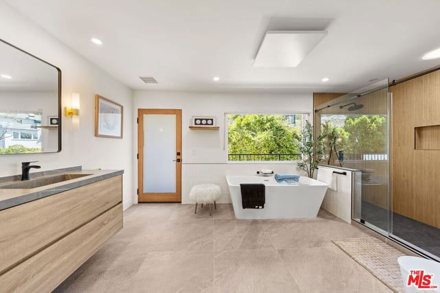 2927 Park Center Drive, Los Angeles, CA 90068 — photo 26 of 53