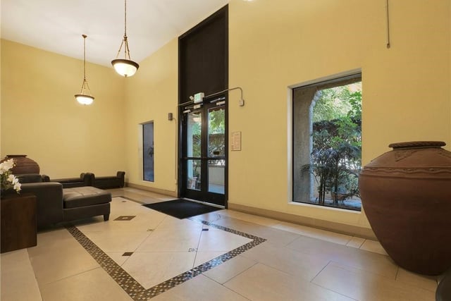 7300 Franklin Avenue 354, Los Angeles, CA 90046 — photo 16 of 19