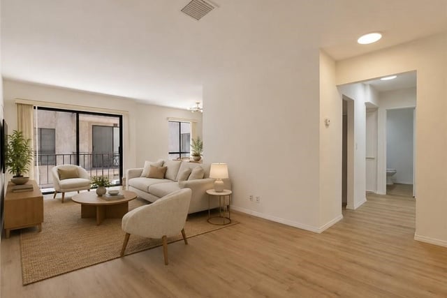 7300 Franklin Avenue 354, Los Angeles, CA 90046 — photo 3 of 19