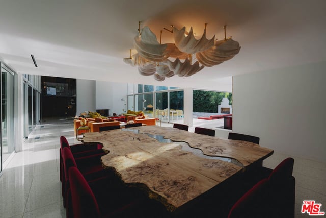 400 Castle Place, Beverly Hills, CA 90210 — photo 39 of 45