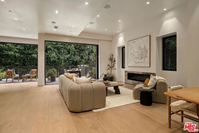 10326 Keswick Avenue, Los Angeles, CA 90064 — photo 12 of 74