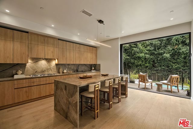 10326 Keswick Avenue, Los Angeles, CA 90064 — photo 18 of 74