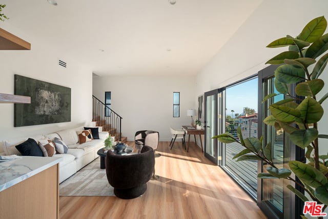 2967 Glendower Avenue, Los Angeles, CA 90027 — photo 91 of 146