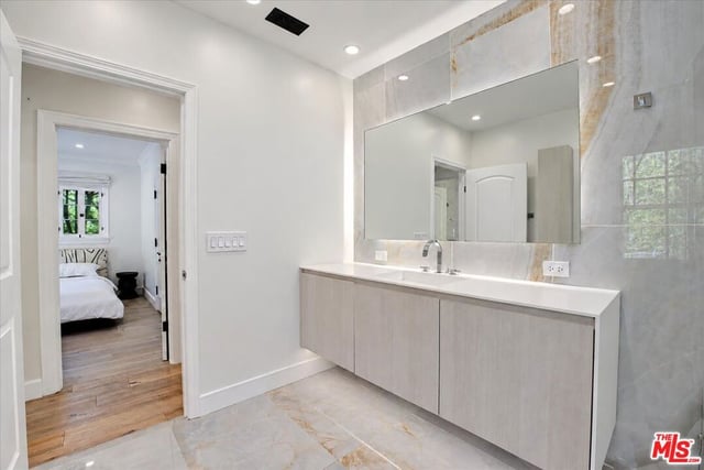 934 N Sweetzer Avenue, West Hollywood, CA 90069 — photo 23 of 35