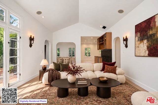 934 N Sweetzer Avenue, West Hollywood, CA 90069 — photo 5 of 35