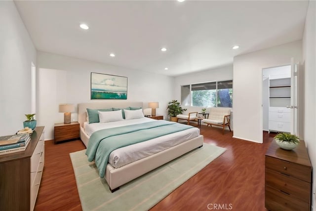 9745 Via Roma, Burbank, CA 91504 — photo 10 of 25